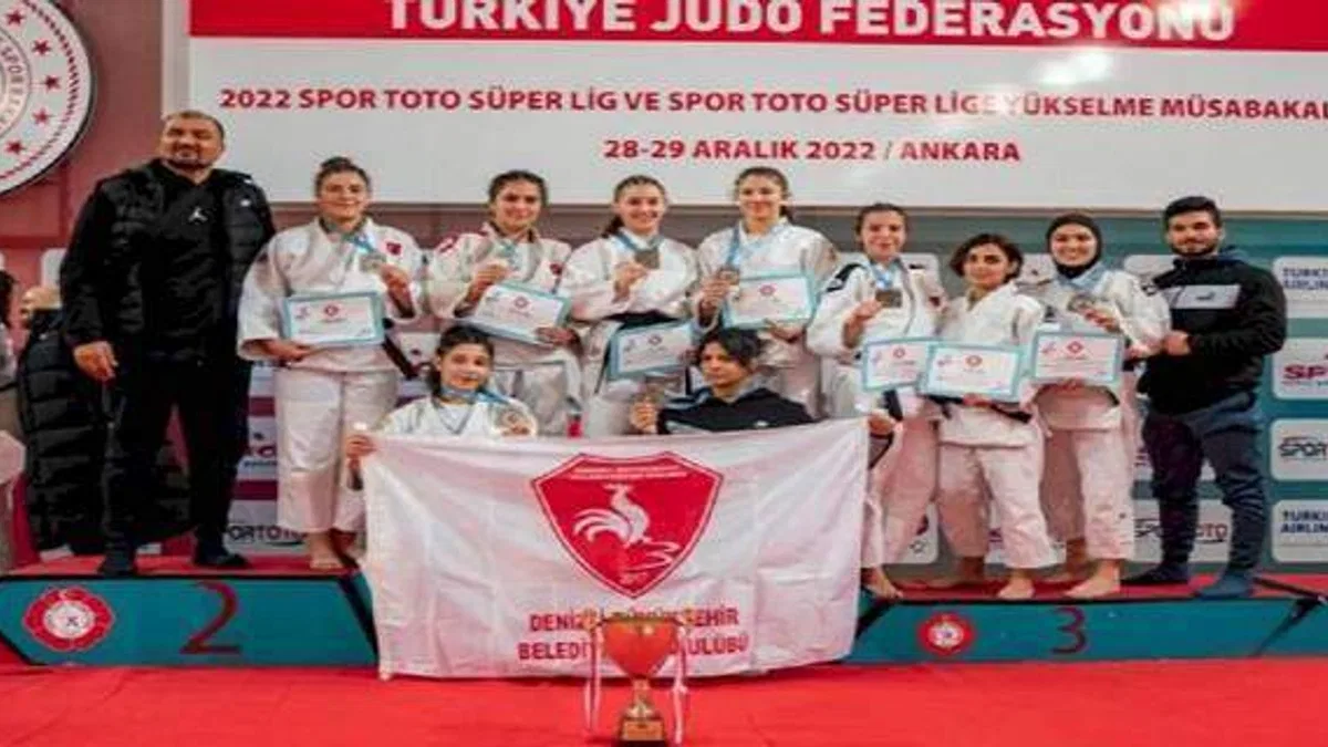 Denizli Büyükşehir'in 'Altın' kadınları