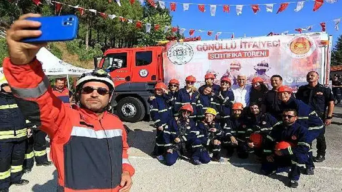 Gönüllü İtfaiyeciler Sertifikalarını aldı