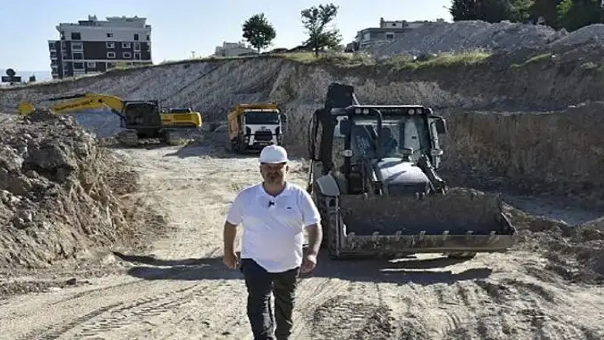 Menemen Belediyesi geleceğin doğa dostu kütüphanesinin inşaatına başladı