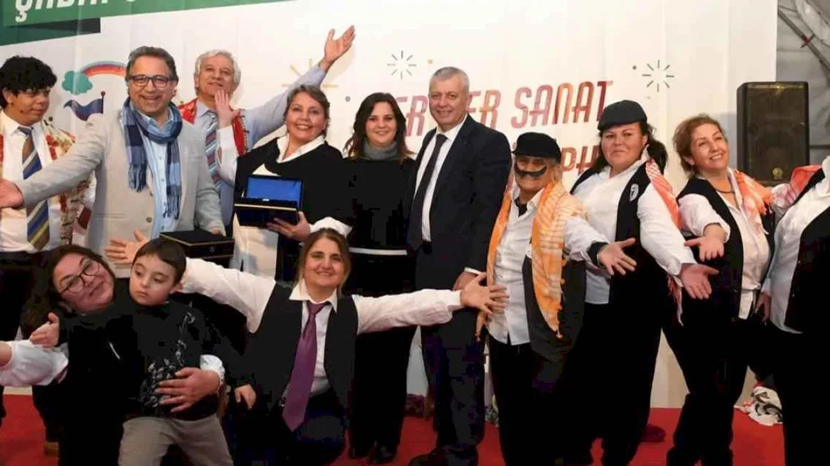 Bursa Osmangazili çocuklar yarıyıl tatilini sanatla geçiyor
