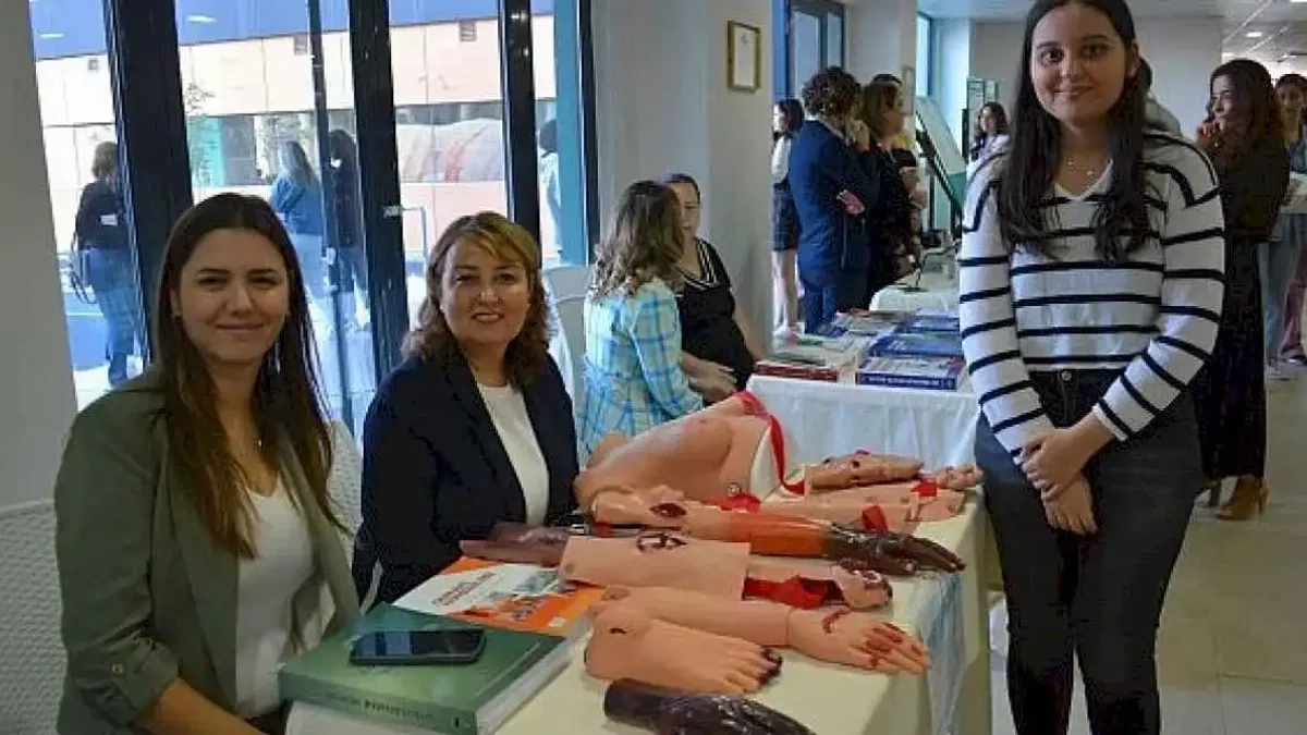 EÜ Hemşirelik Fakültesinde "Sağlık Bakım Festivali" gerçekleştirildi