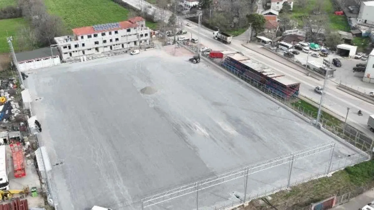 Kocaeli'de Yakup Altun Stadı'na sentetik çim serilecek
