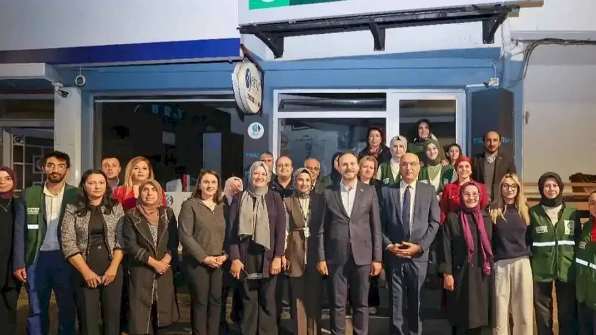 Yeşilay Genel Başkanı YEDAM'ları ziyaret etti
