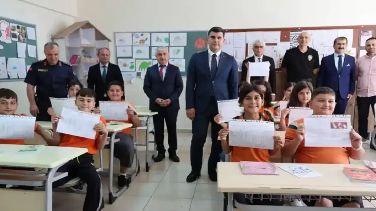 Artvin’de 22 bin 592 öğrenci karne heyecanı yaşadı
