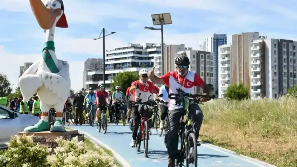 İzmir Çiğli’de pedallar doğa için döndü