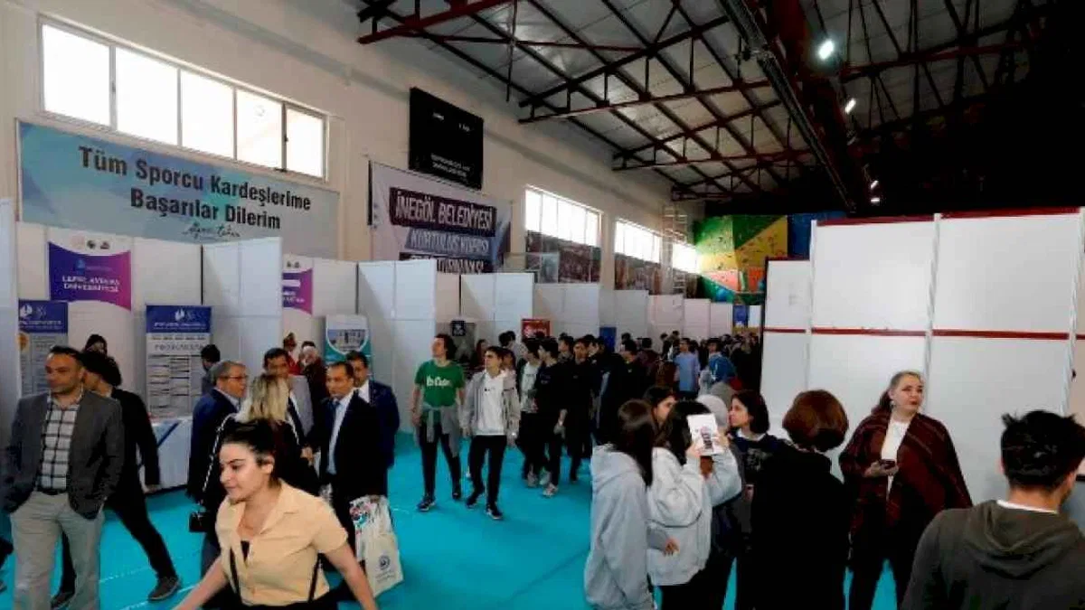 Gençler bu organizasyonda üniversite ve meslekleri tanıyacak