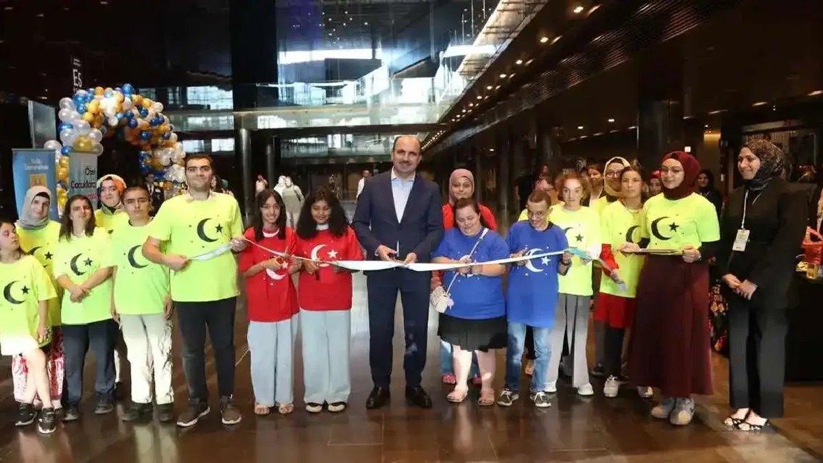 Konya'da 'En Özel KOMEK’li'ler gönüllere dokundu