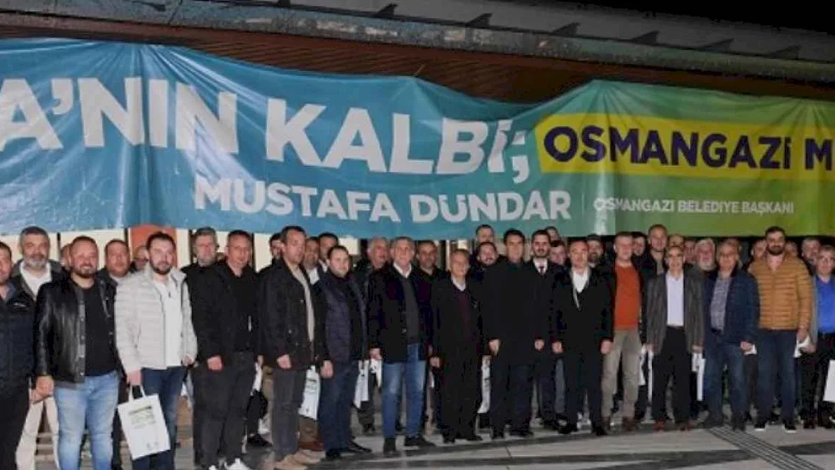 Başkan Dündar taksicilerle iftarda buluştu