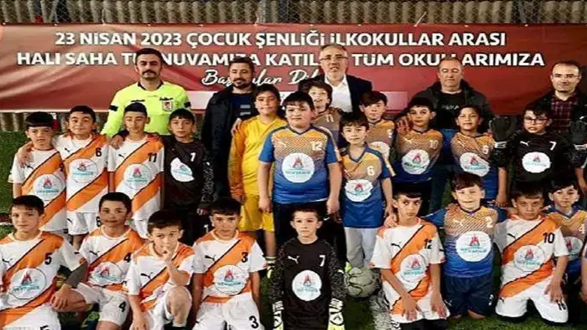 Nevşehir Belediyesi İlkokullar Arası 23 Nisan Futbol Turnuvası Başladı