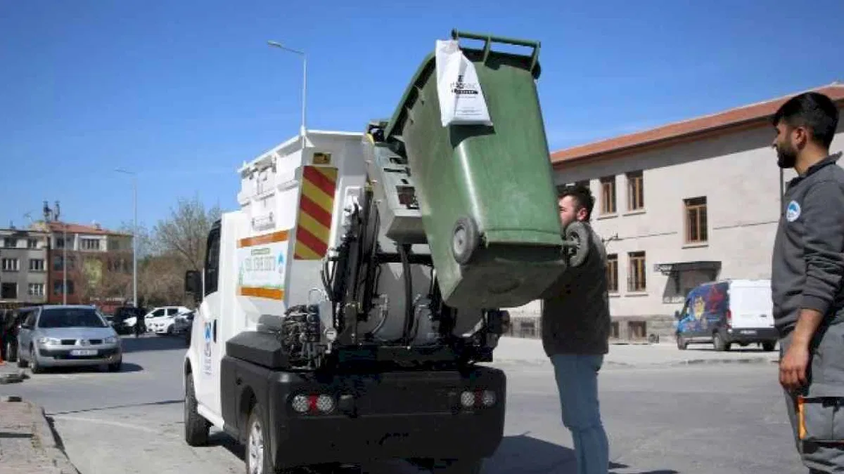 Melikgazi AB Fonu ile elektrikli çöp toplama aracı satın aldı