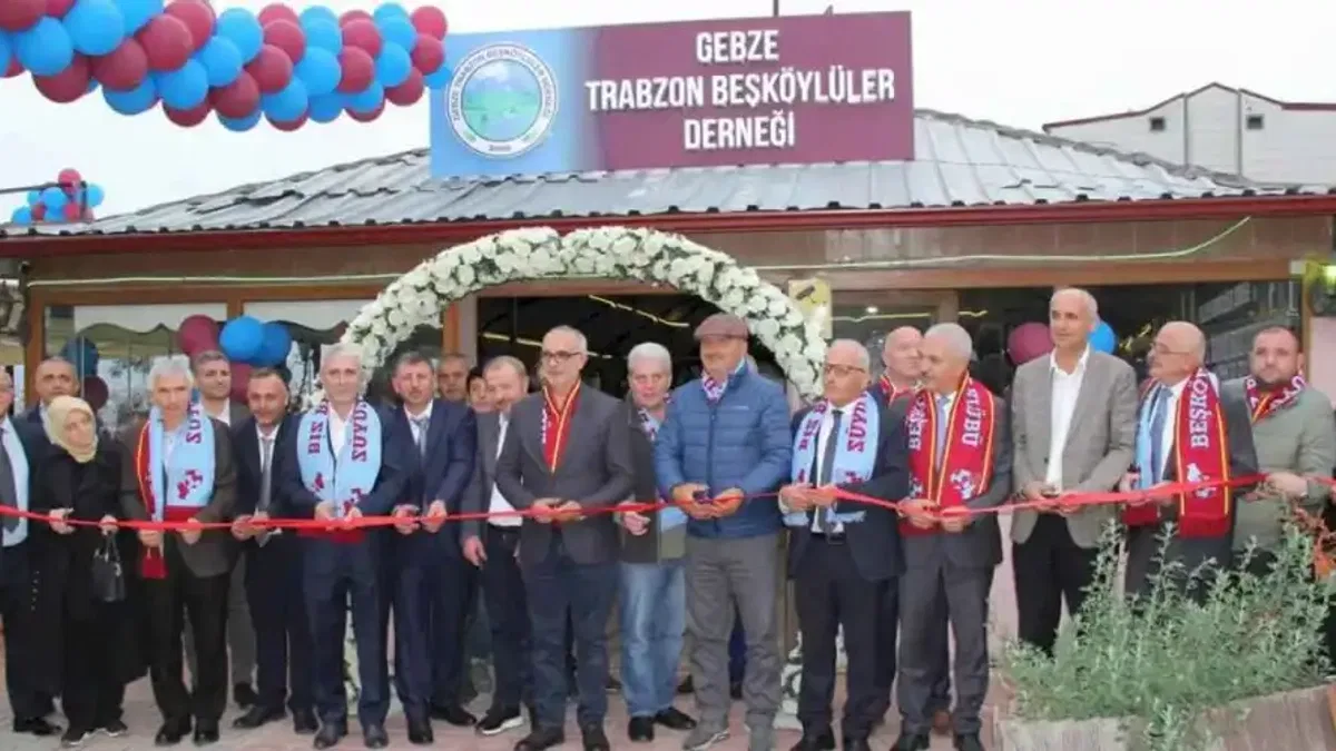 Gebze Beşköylüler Derneği yeni yerinde hizmete açıldı