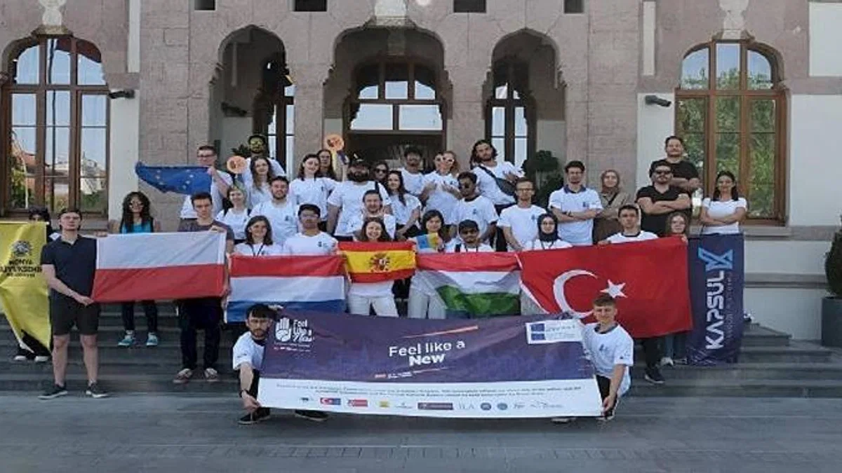Kapsül Teknoloji Platformu'ndan Uluslararası Gençlere Girişimcilik Eğitimi