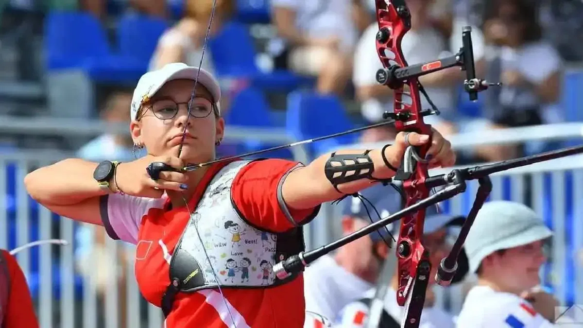 İzmirli milli okçu Akdeniz Oyunları’ndan iki madalyayla döndü