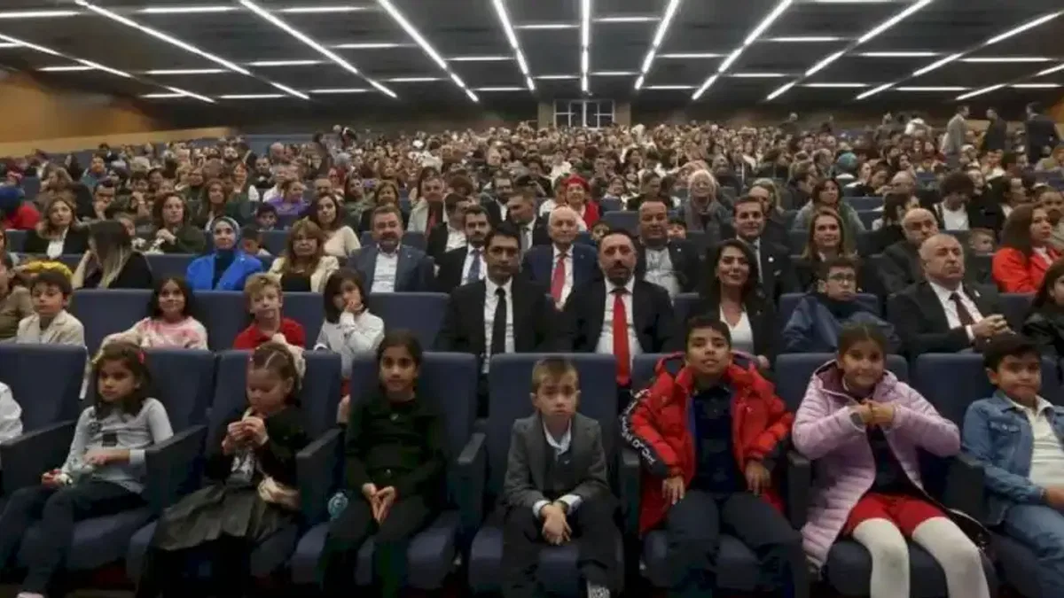'Mustafa'nın Ankara galasında çocuklar protokolde