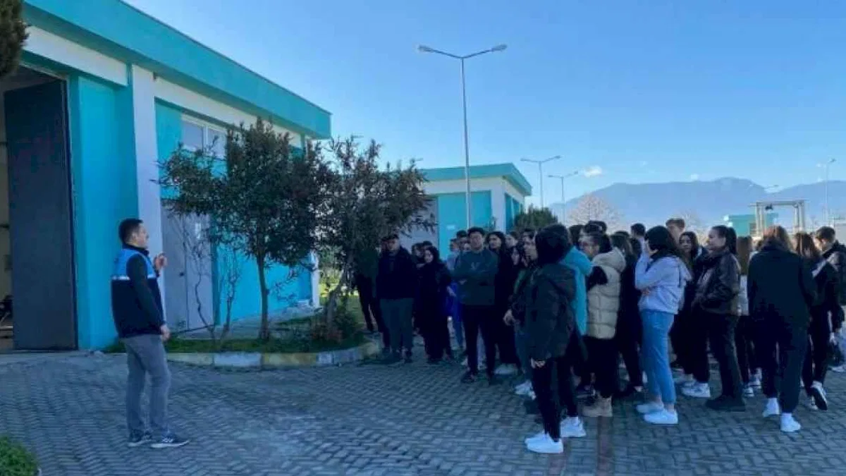 350 öğrenci Saruhanlı AAT’yi gezdi