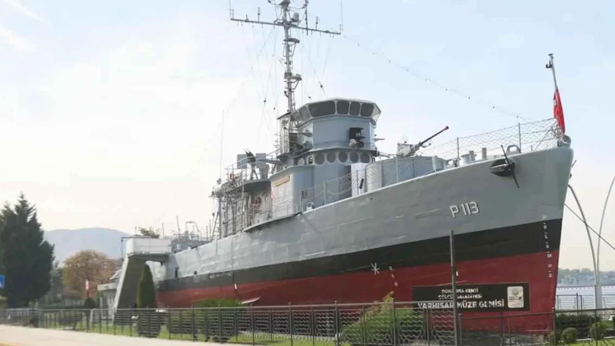 Gölcük'te Yarhisar müze geminin ziyaret günlerine ayar