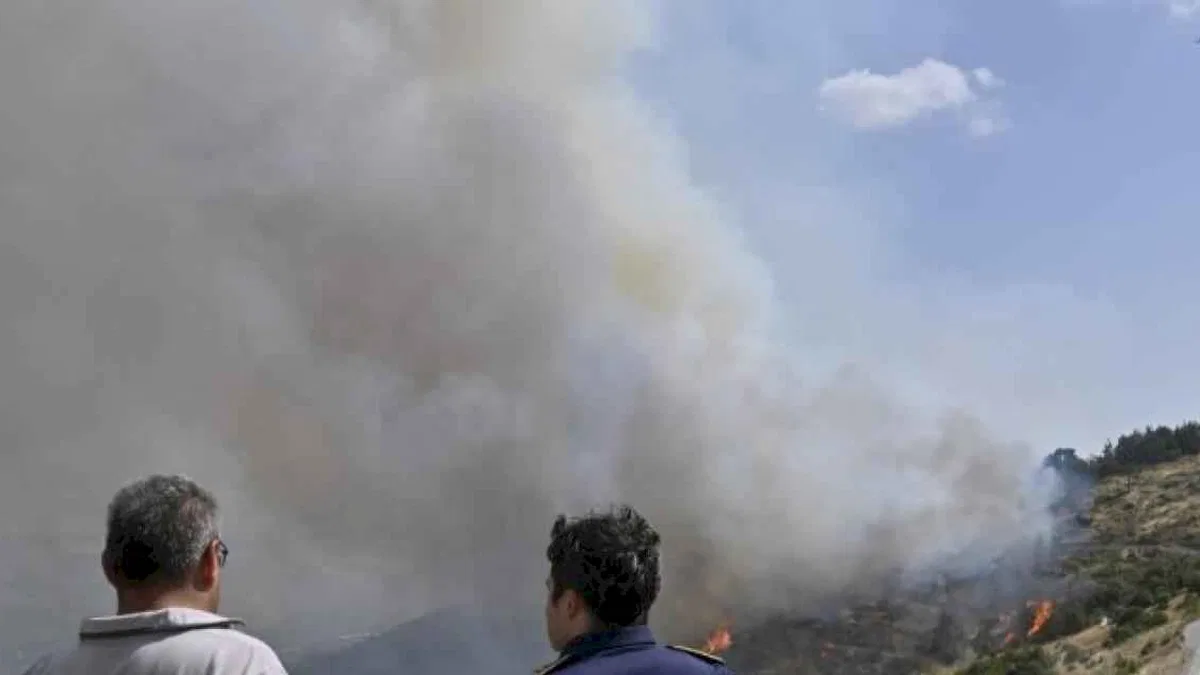 Manisa İtfaiyesi'nden Bornova yangınına takviye