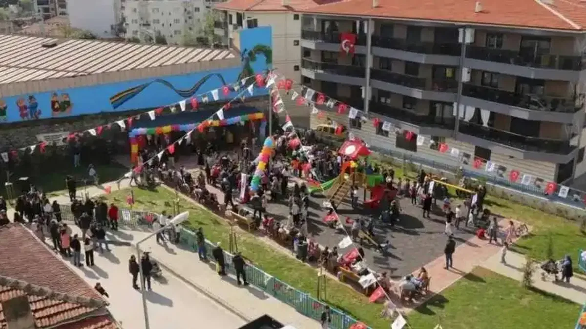 İzmir Selçuk'ta her mahalleye kütüphane projesi büyüyor