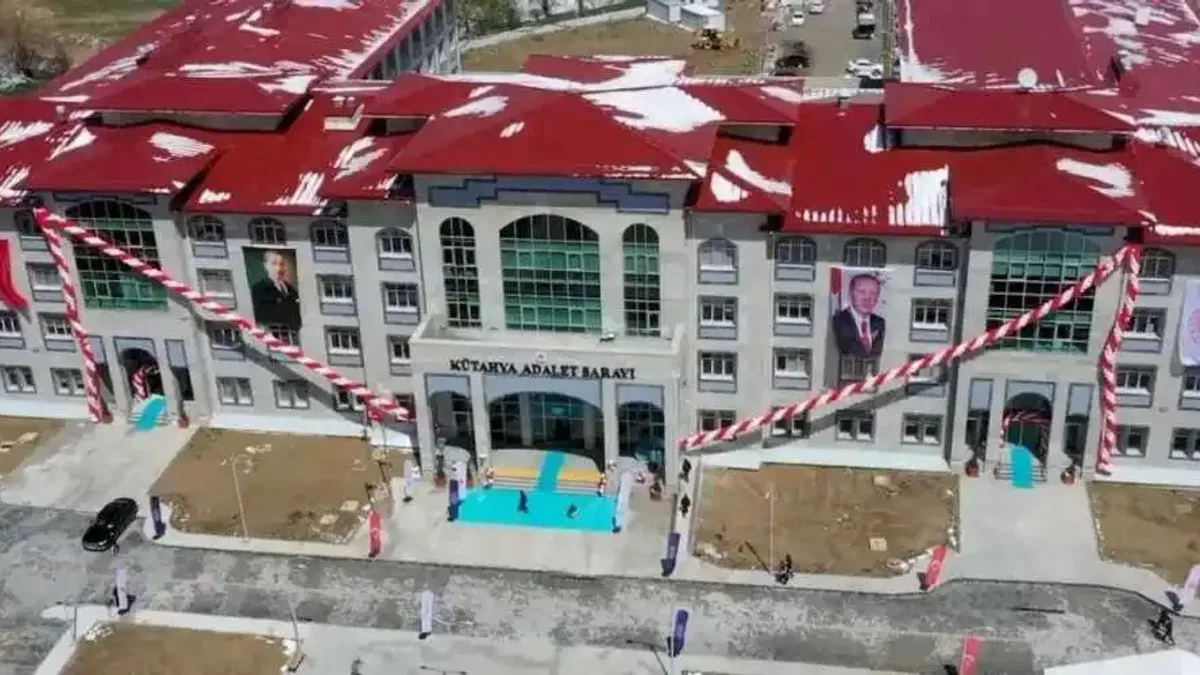 Kütahya’ya modern Adalet Binası... Açılışı Bakan Tunç yaptı