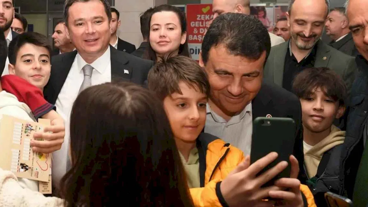Bursa Kitap Fuarı’nda Osmangazi standına büyük ilgi