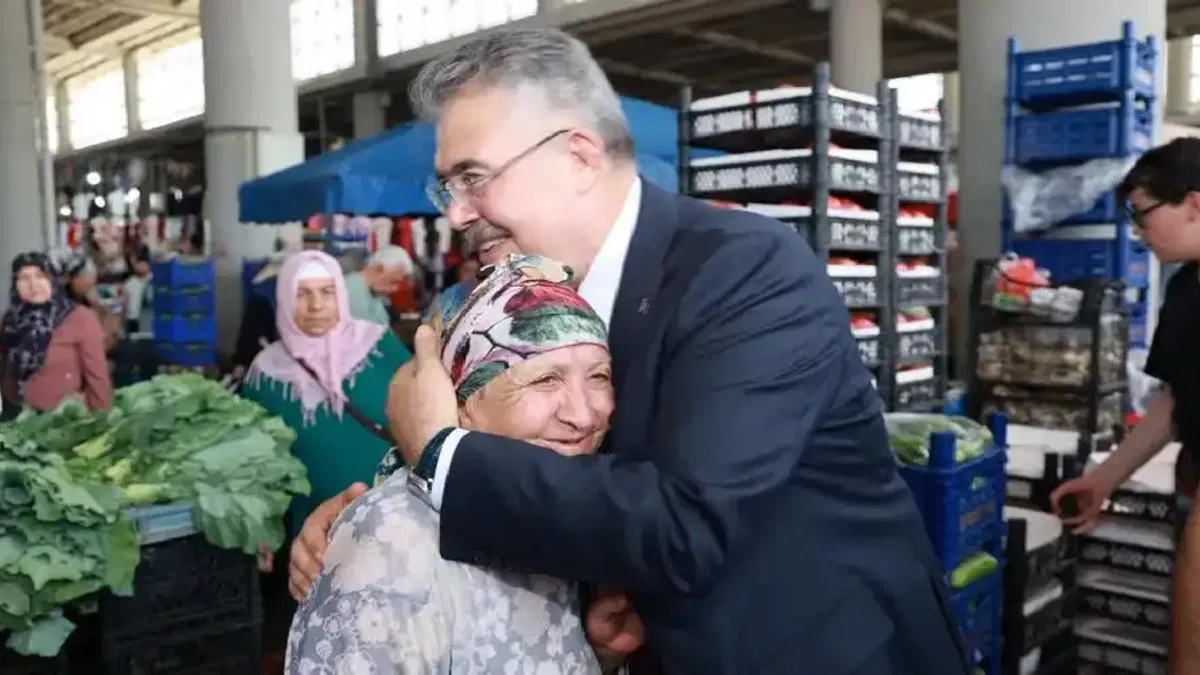 Gebze'de Mevlana Kapalı Pazar Yeri’nde gönül buluşması