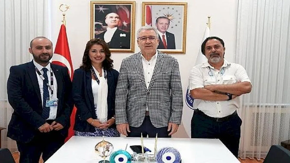 Babanın gözünden alınan dokuyla geliştirilen kök hücre oğluna ışık oldu