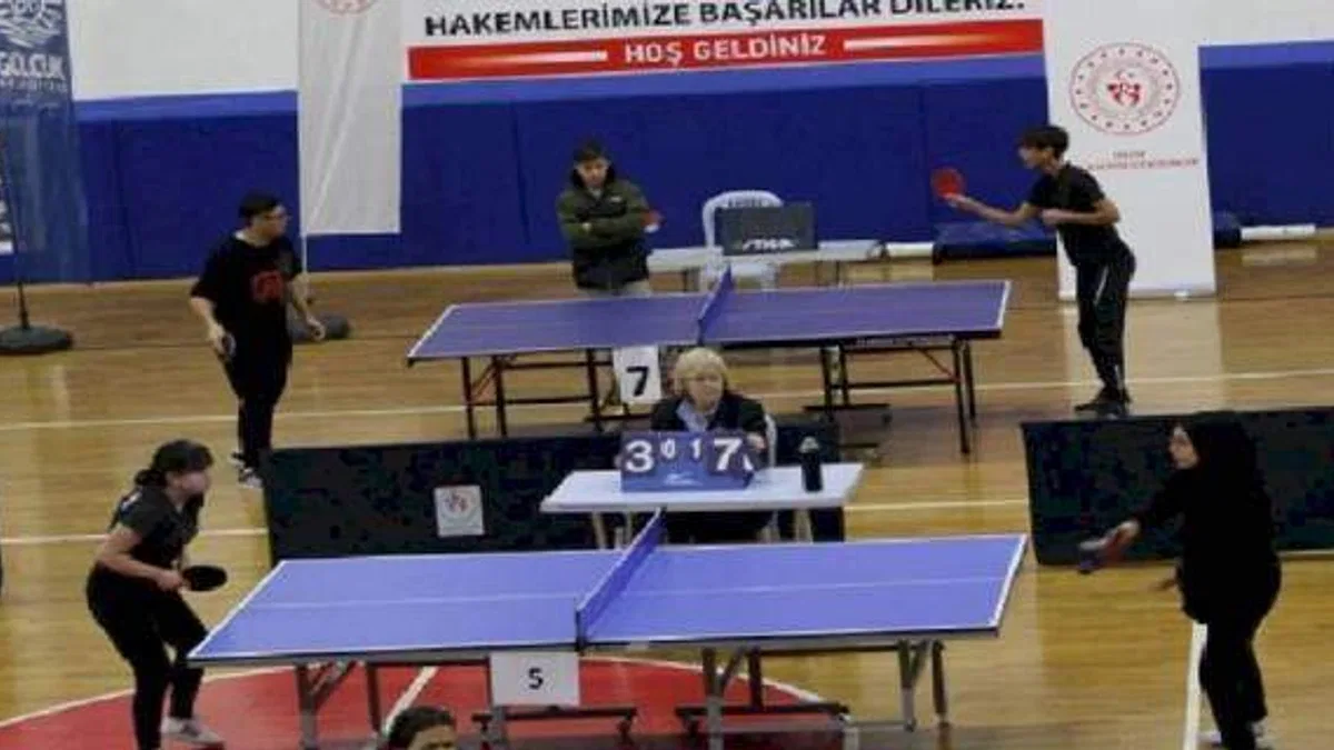 Gölcük'te masa tenisinin en iyi sporcuları belli oldu