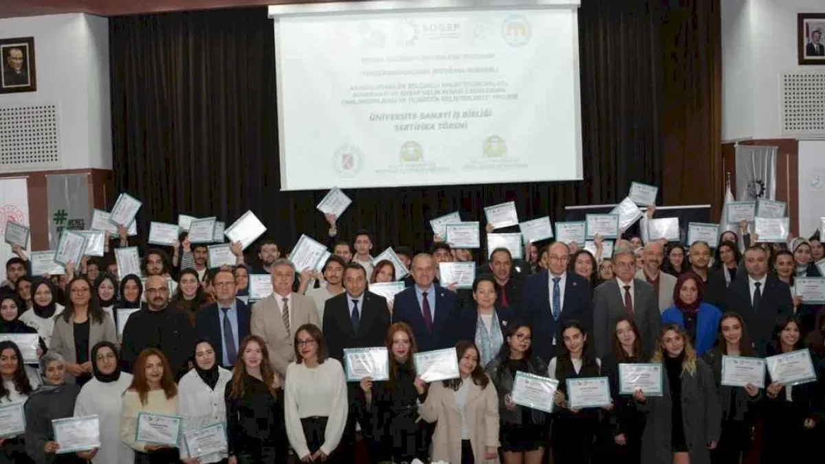 Konya'da ahşap sanatlarını yaşatan projede 118 kursiyer sertifikalandı