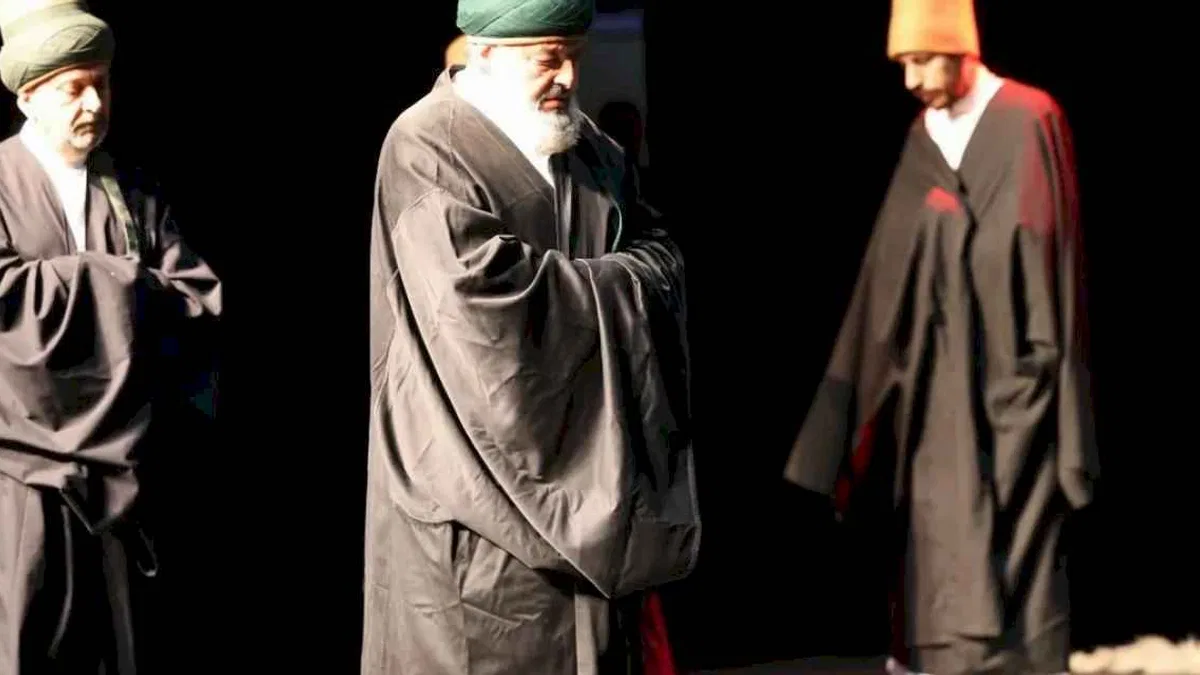 Mevlana aşkı salona sığmadı
