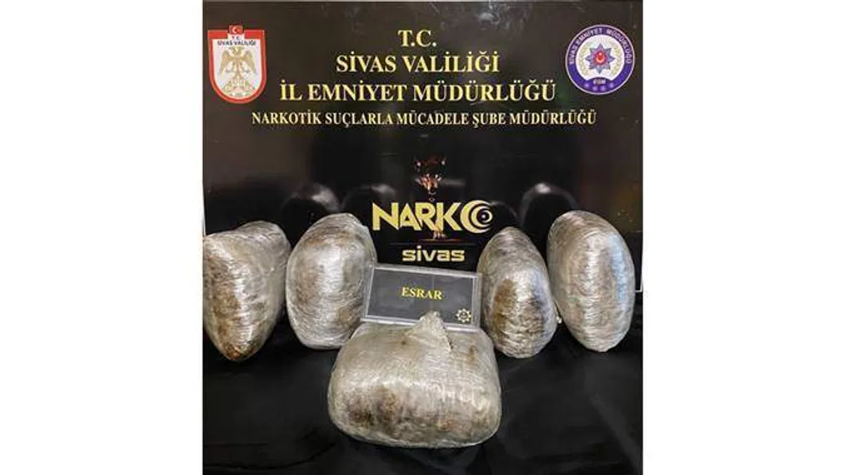 Sivas'ta uyuşturucu operasyonunda 2 şüpheli tutuklandı
