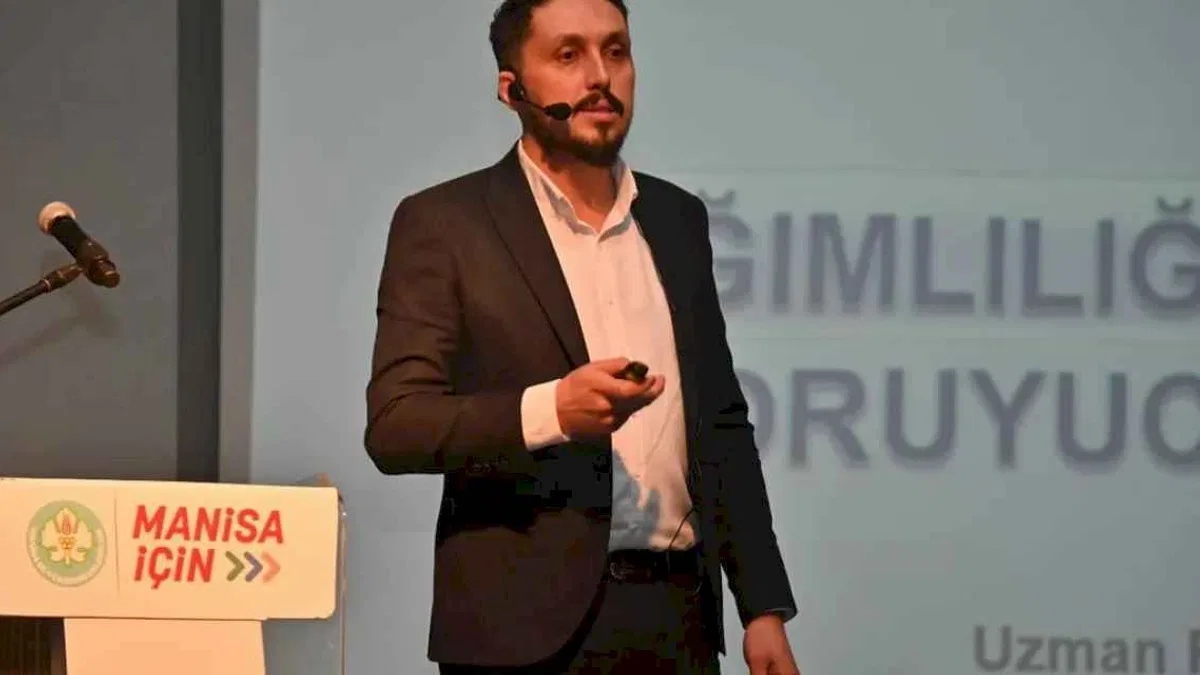 Manisa’da “Bağımlılıktan Özgürlüğe” paneli düzenlendi
