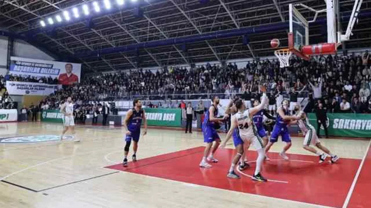 Sakarya yarı finalde ikinci maçına hazırlanıyor