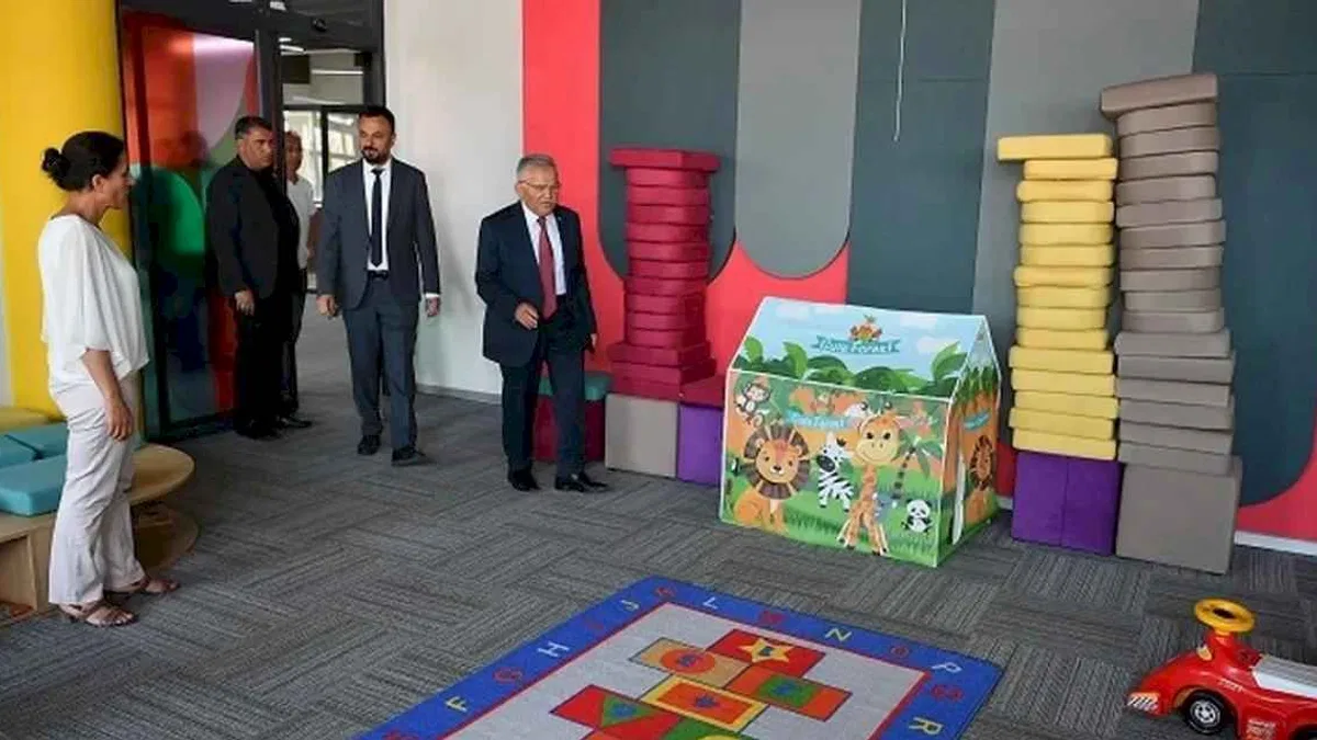 Kayseri Büyükşehir kütüphaneyi hizmete açtı