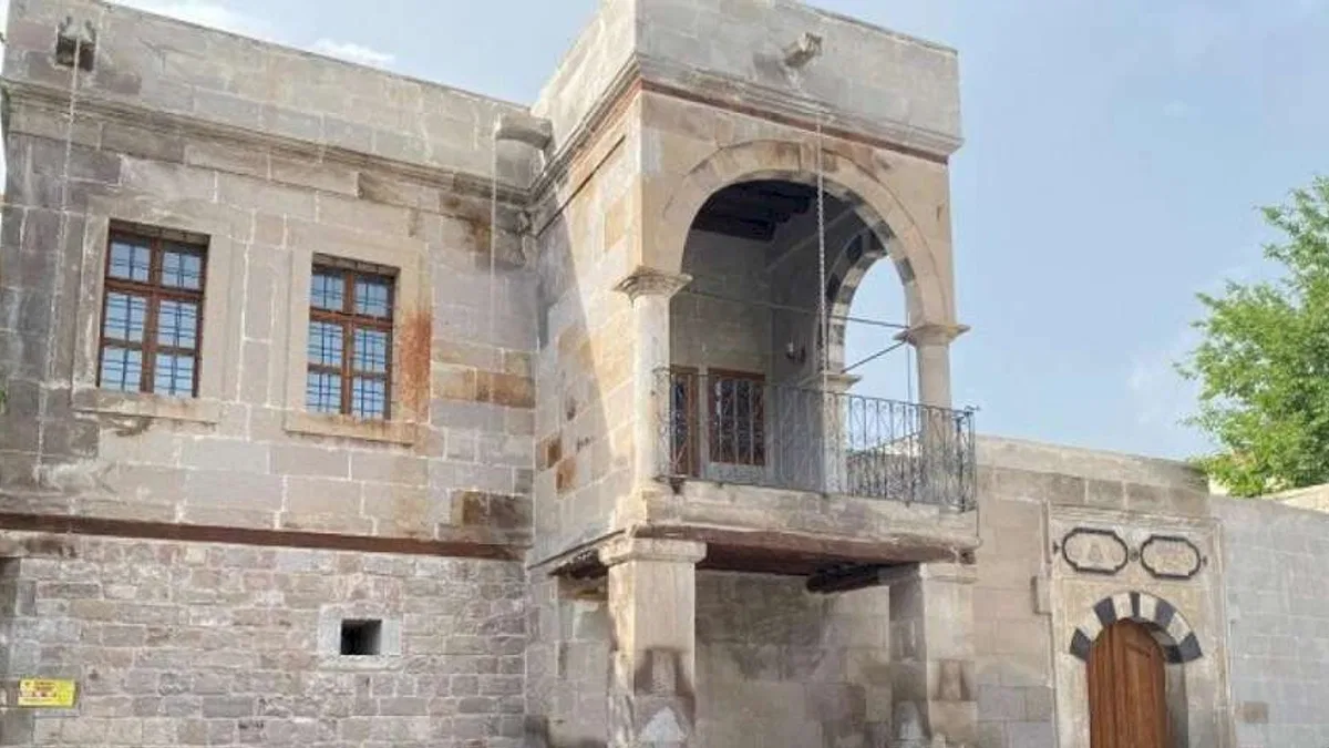 Kayseri Melikgazi tarihi emanetlere sahip çıkıyor