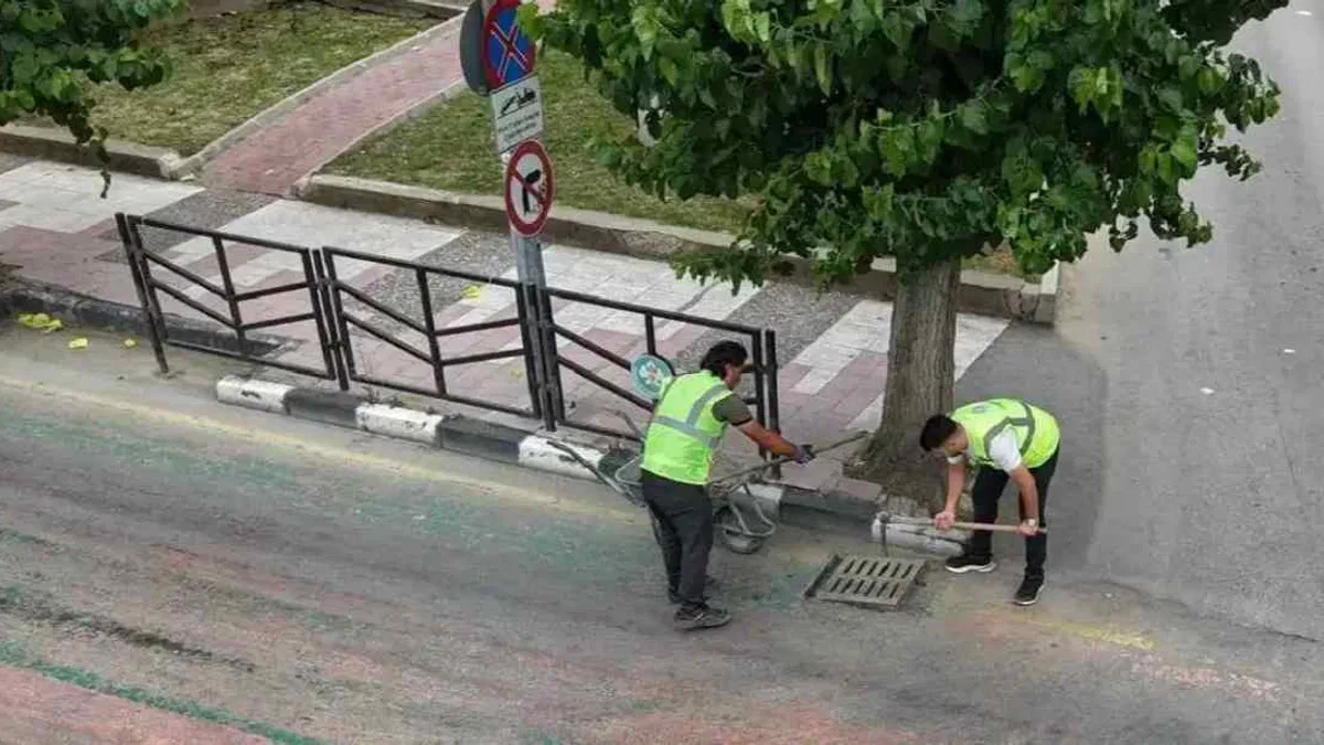 Manisa'da 17 ilçede yağmur suyu ızgaralarına düzenli bakım