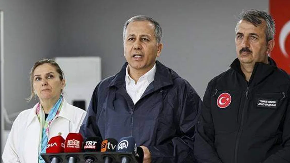 Vali Yerlikaya: İstanbul'da su baskınından olumsuz etkilenen yerleri açıkladı