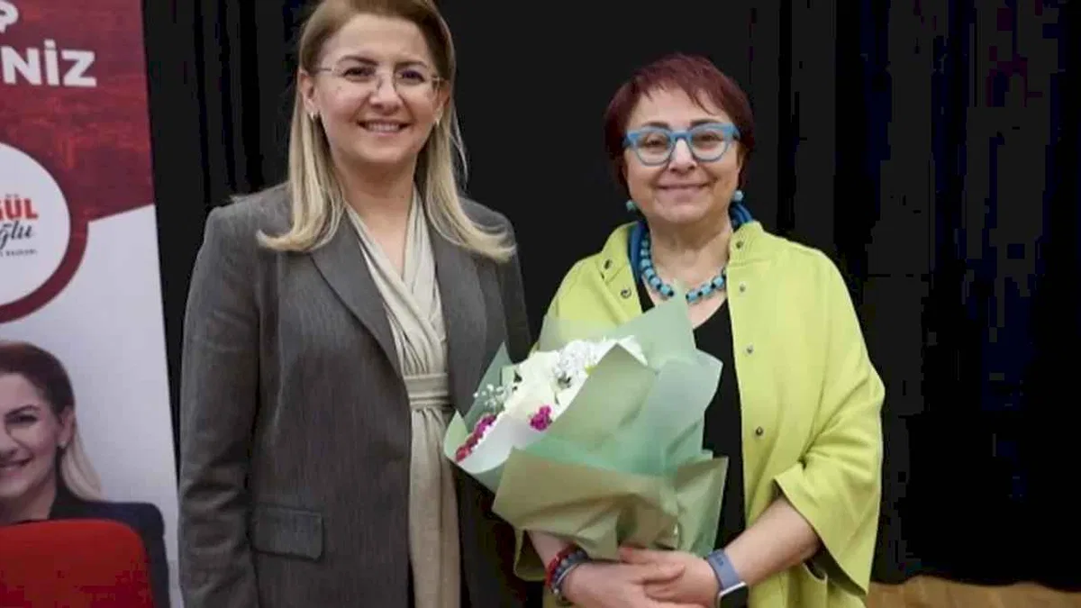 Buket Uzuner Bakırköylülerle buluştu