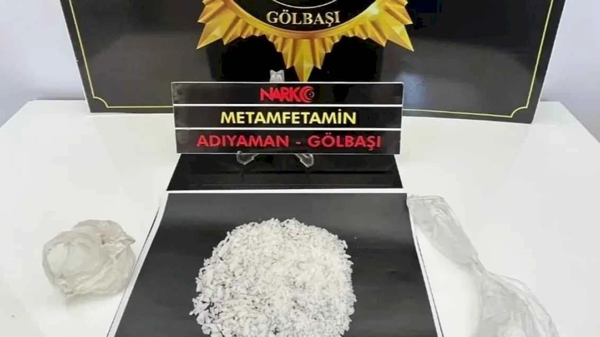 Adıyaman Gölbaşı’nda yolcu otobüsünde uyuşturucu operasyonu