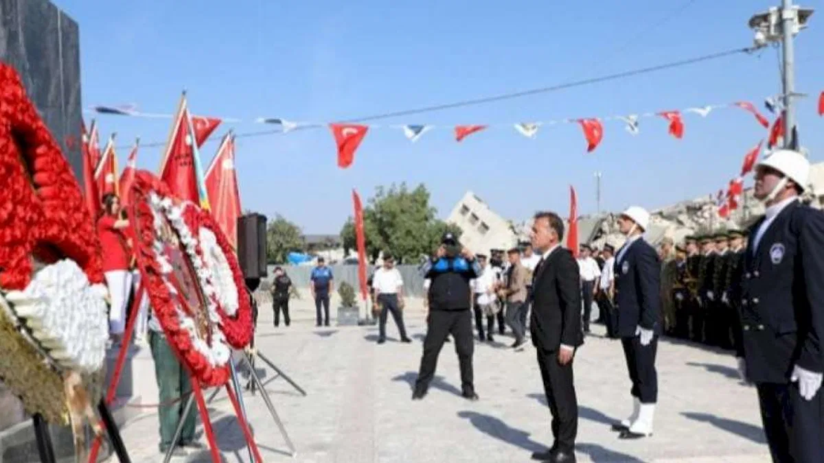 Hatay Büyükşehir şehitleri unutmadı
