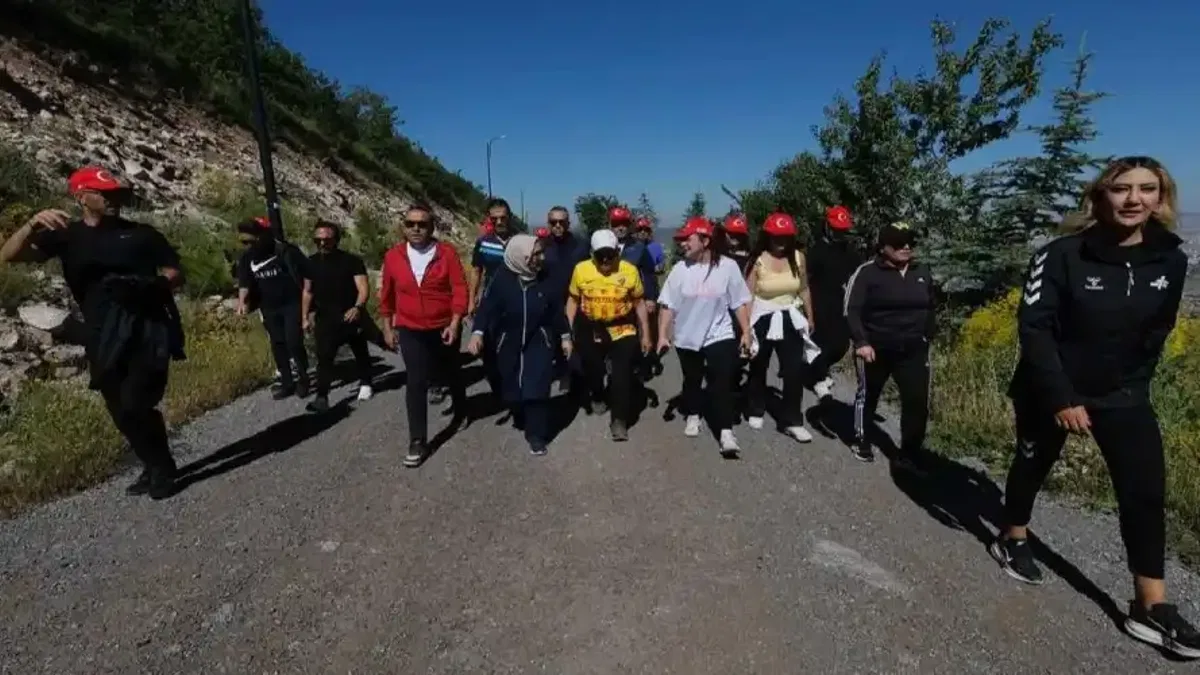 Kayseri Büyükşehir'den Yaza Merhaba Doğa Yürüyüşü