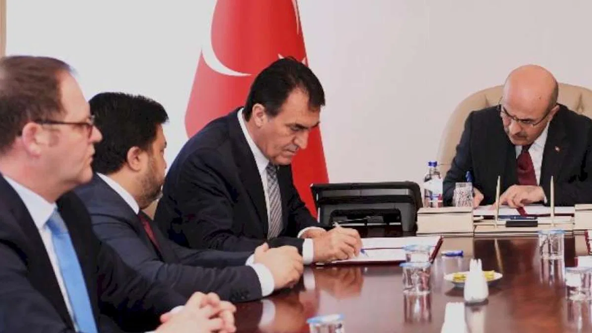 Bursa Osmangazi'nin en değerli arsalarını eğitime bağışlandı