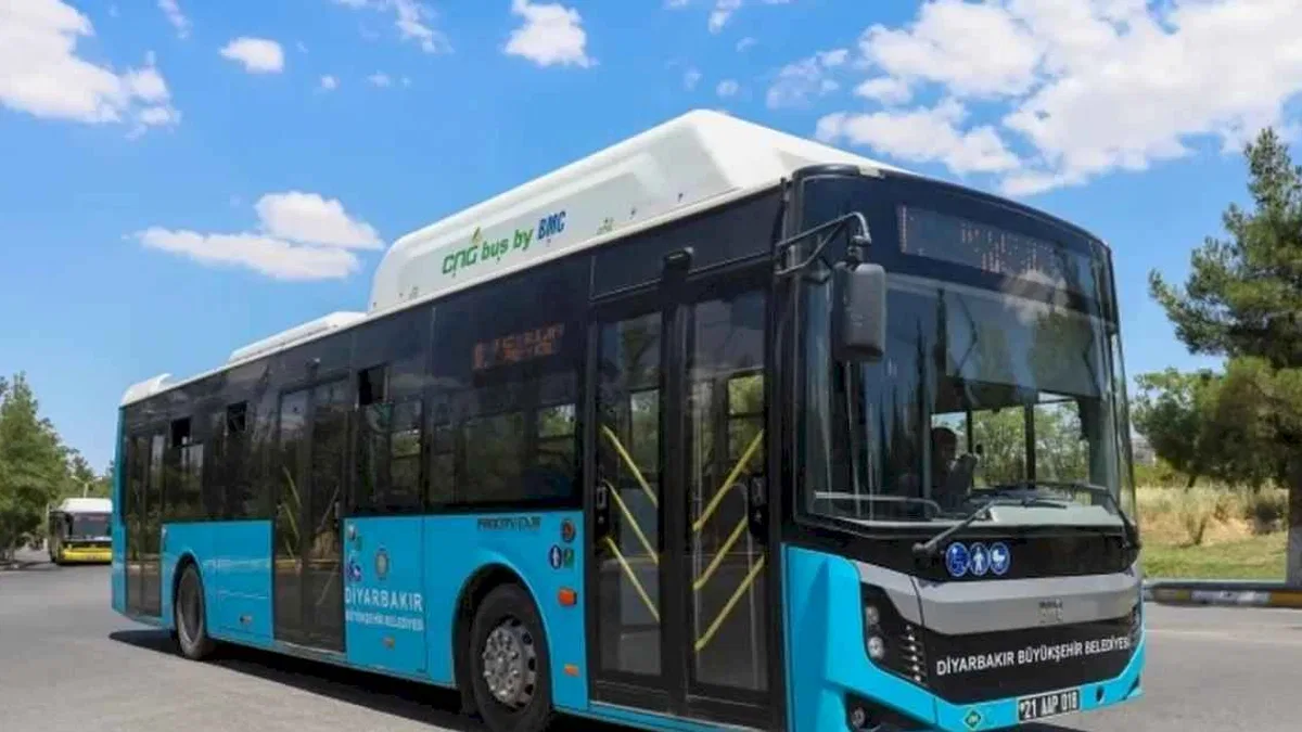 Diyarbakır Büyükşehir Belediyesi 51 yeni otobüs alıyor