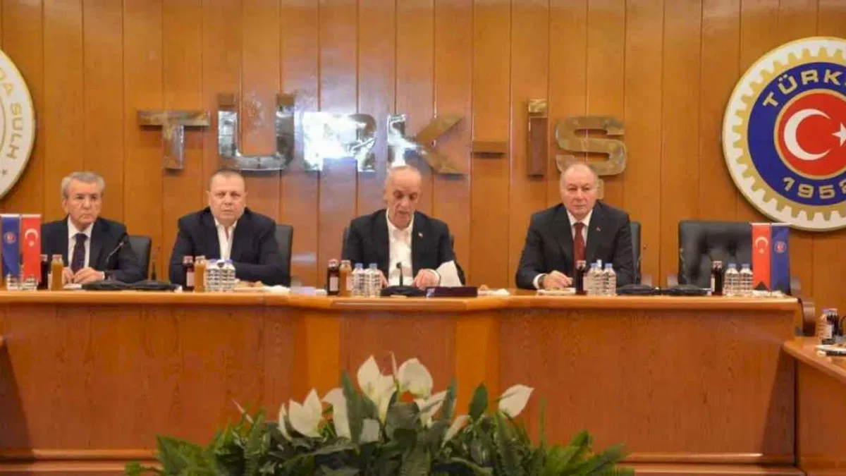 Türk-İş 'asgari' teklifini açıkladı
