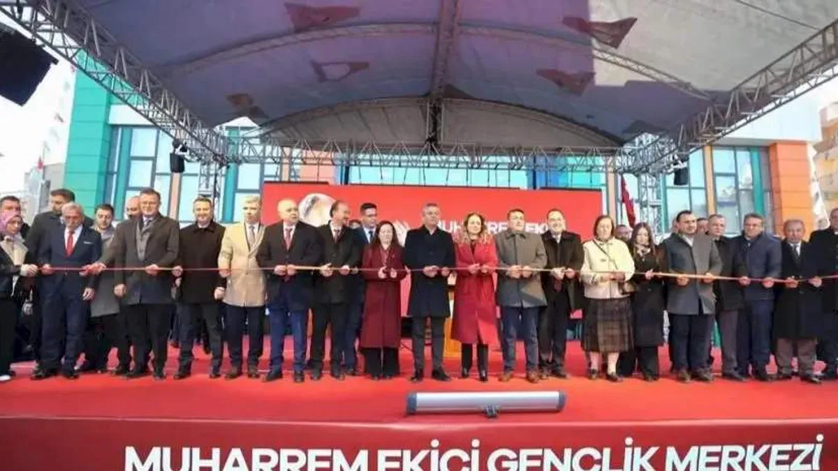 Saruhanlı’da gençlik ve sosyal belediyecilik projeleri hizmete açıldı