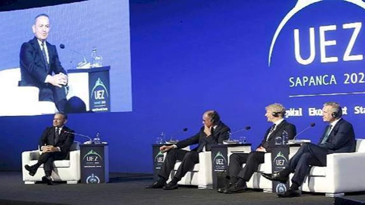 UEZ 2023'te yeni global politik düzenin dinamikleri konuşuldu
