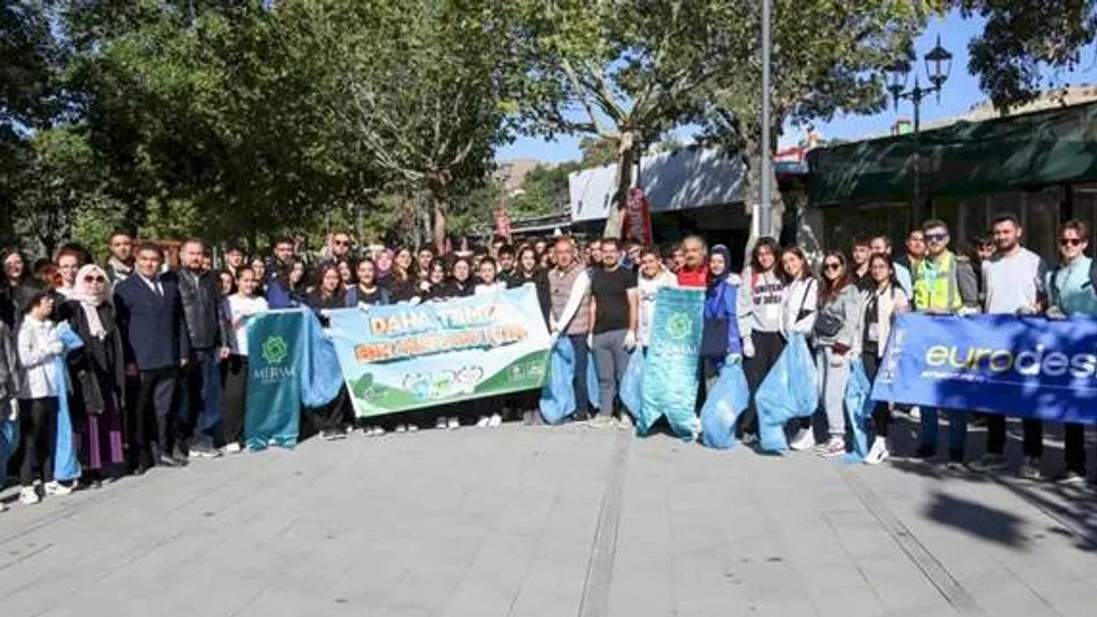 Konya Meram’da çevre farkındalığı yürüyüşü
