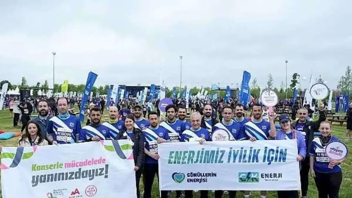 CK Enerji çalışanları, İstanbul Yarı Maratonu'nda kanserle mücadele için koştu