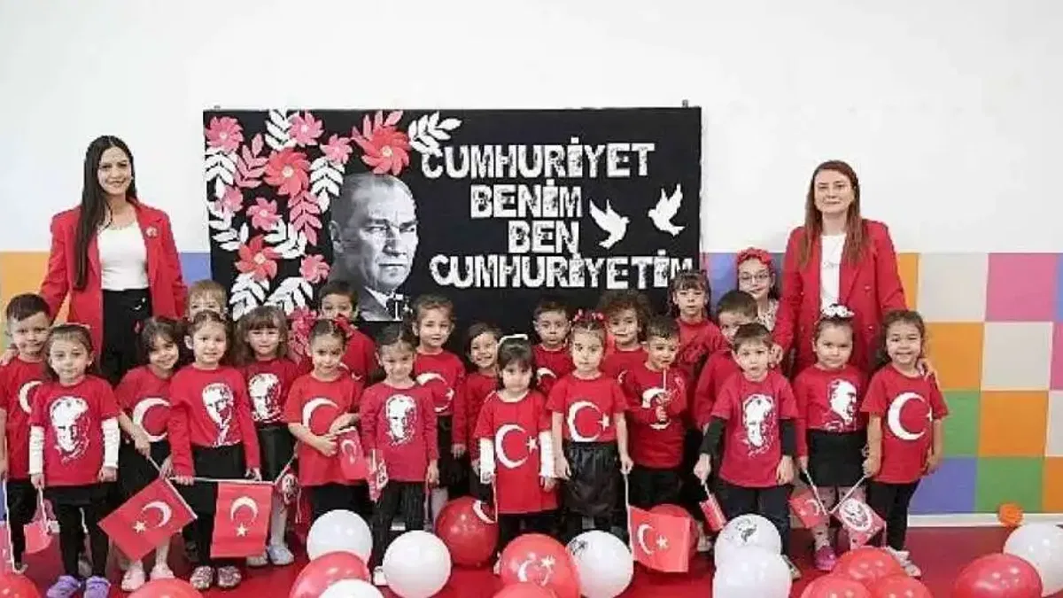 Başkan Mutlu miniklerin bayram coşkusuna ortak oldu