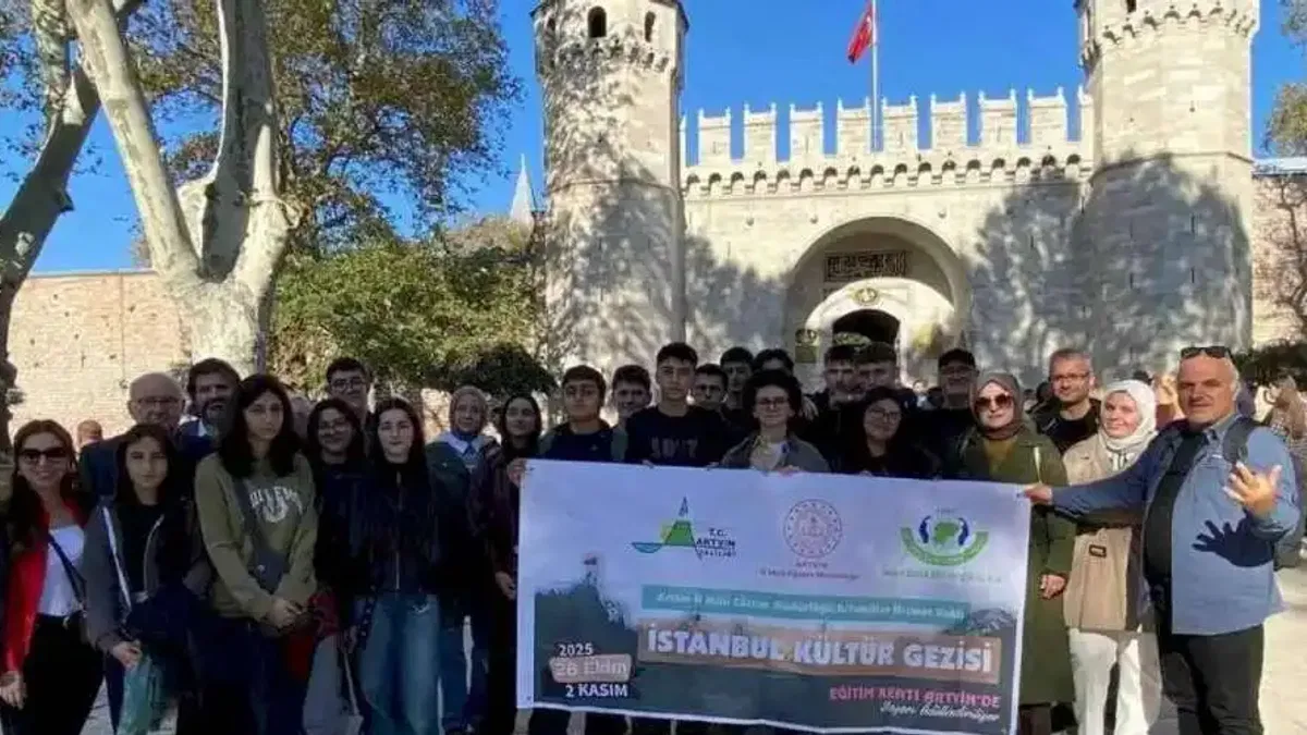 Artvinli öğrenciler İstanbul’u keşfetti