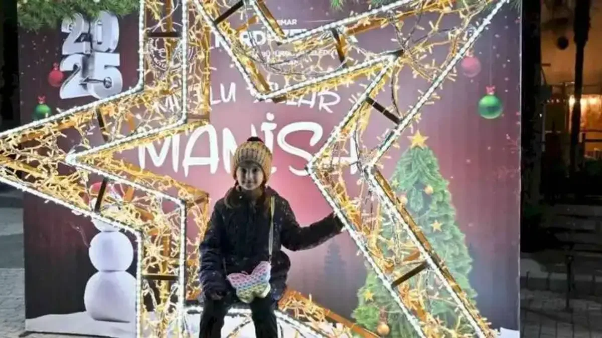 Manisa caddeleri yeni yıla hazır